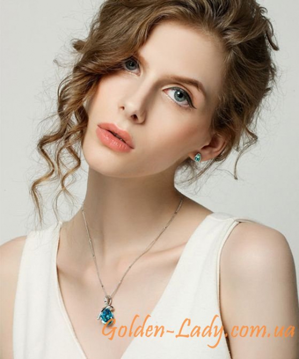 Кулон с голубым топазом и кристаллами Swarovski